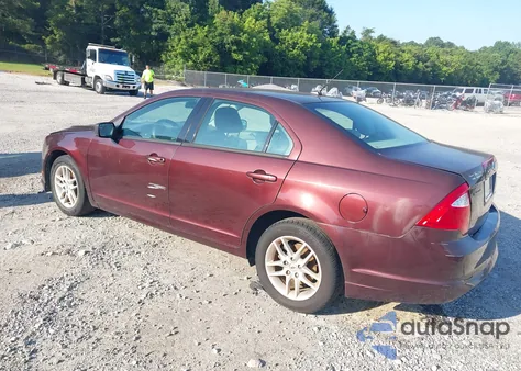 2012 Ford Fusion S z USA, uszkodzony, nr VIN 3FAHP0GA2CR148223